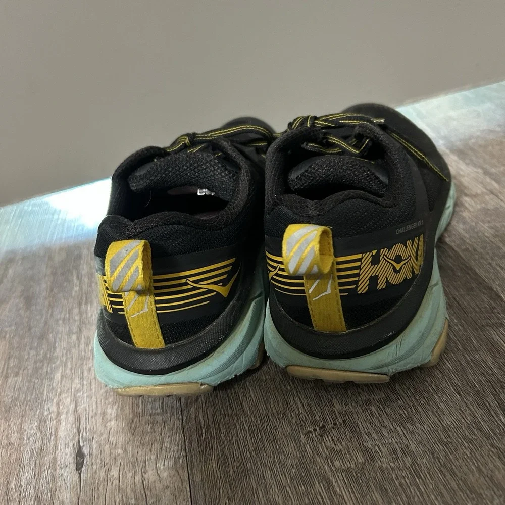 Hoka One One Challenger ATR 5 Road Running Shoes Black Aqua Yellow Womens 9